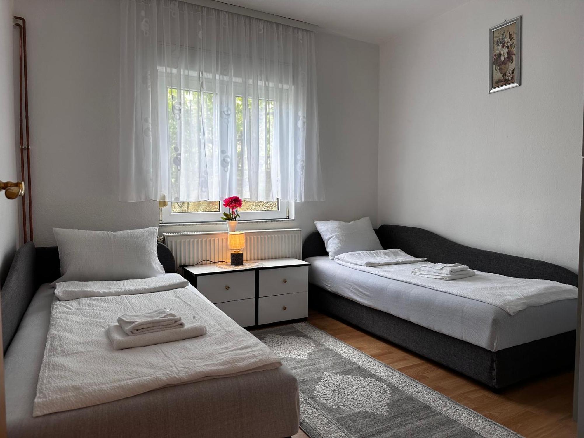 מוסטר Ms Apartment מראה חיצוני תמונה